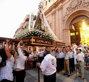 Procesión de la Virgen del Carmen del pasado año. ::                             P. ALONSO / AGM