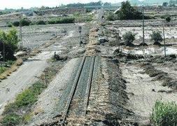 Daños en el trazado ferroviario entre Águilas y Lorca :: P. Alonso/ AGM