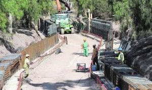 Estado de las obras de canalización de la rambla de Las Señoritas, en el barrio de La Viña. ::
PACO ALONSO / AGM