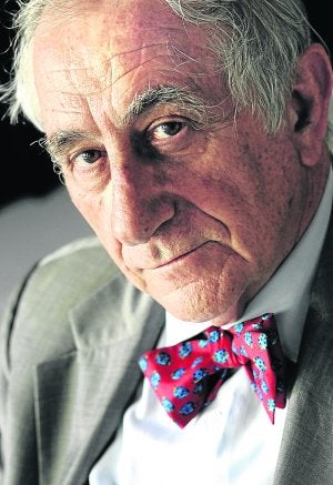 Fútbol. «El tema de Cataluña lo cloroformizó el Mundial de Sudáfrica, no sé si lo conseguirá el de Brasil». ::
BERNARDO CORRAL