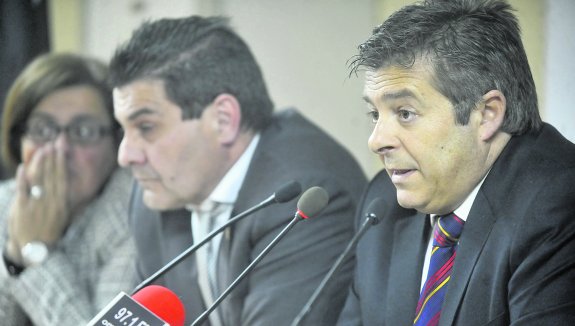 Javier Martínez, Paco López y Cristina Bustillo, el pasado 11 de marzo, durante la presentación del nuevo proyecto.