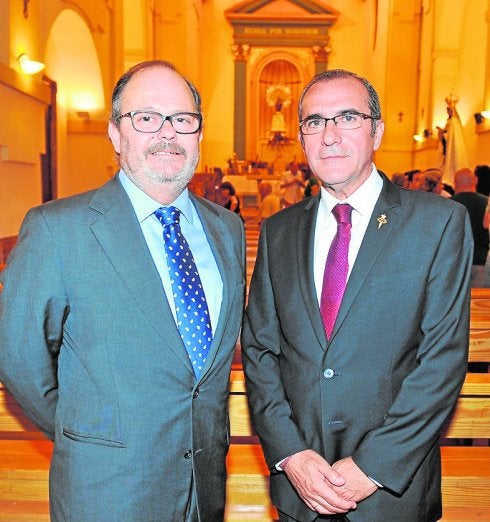 Ginés Jiménez-Esteve y Diego Avilés, ayer, en la ermita del Pilar. g.g.