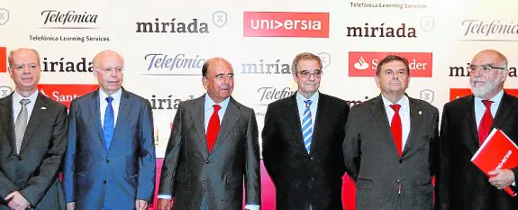 Joaquim Clotet, José Narro, Emilio Botín, César Alierta, Manuel López y Jaume Pagés, ayer, en Río de Janeiro. :: Marcelo Sayao / efe
