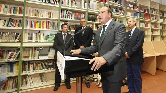 Pedro Antonio Sánchez, durante la rueda de prensa. 