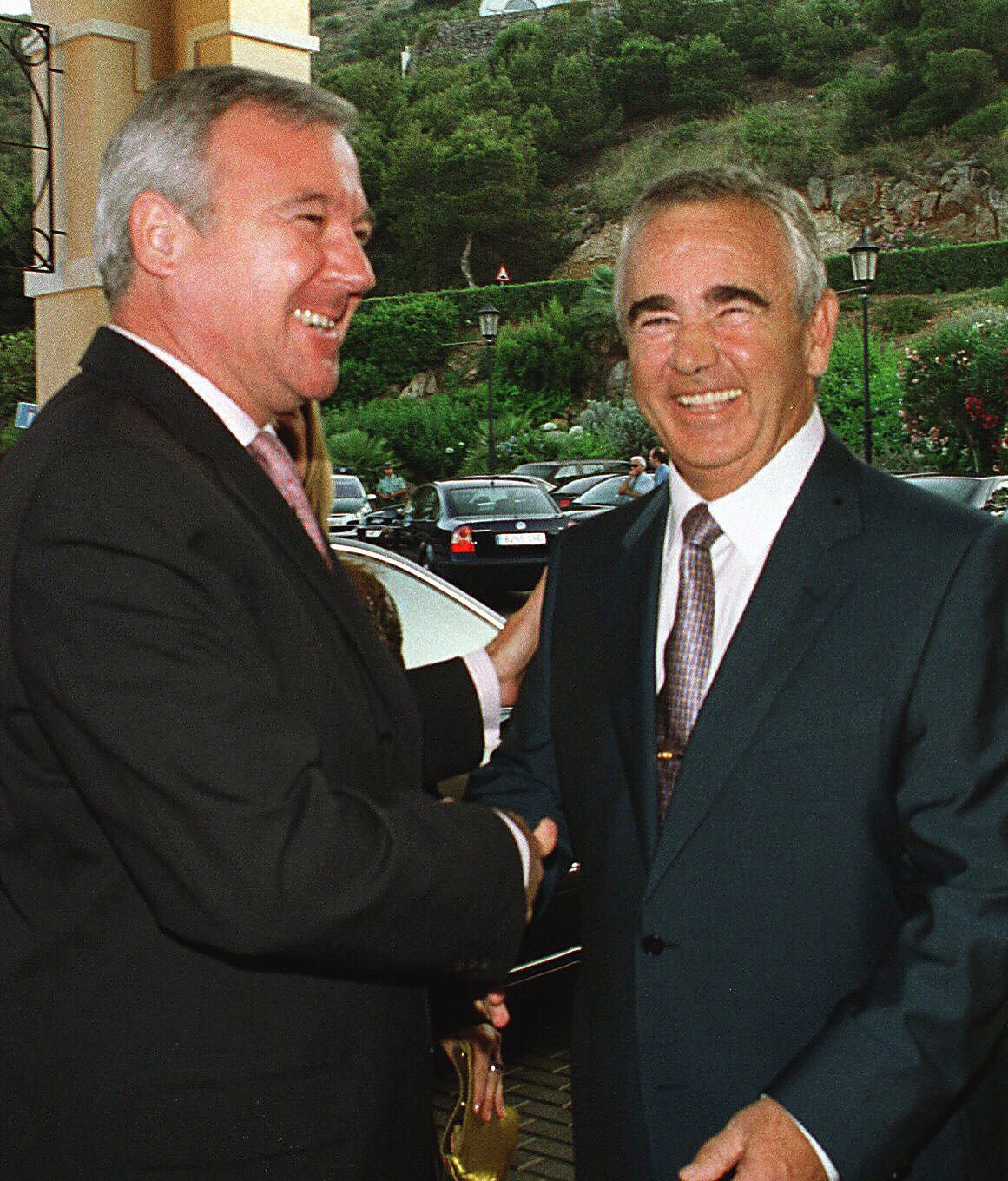 Ramón Luis Valcárcel y Rafael Galea se saludan efusivamente, el 12 de junio de 2003, en la presentación del proyecto urbanístico Novo Carthago, que presidió el jefe del Gobierno regional. 