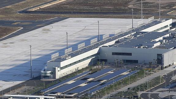 Vista aérea del aeropuerto de Corvera.