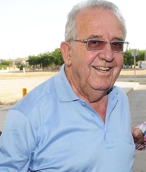 Santiago Martínez Esparza.