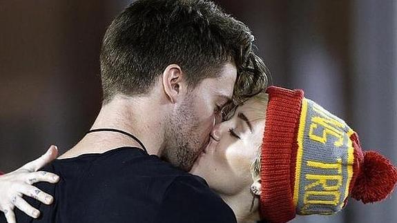 Miley Cyrus prefiere el sexo con Patrick Schwarzenegger antes que con Liam Hemsworth