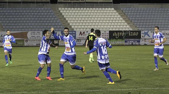 Celebración del gol de La Hoya.