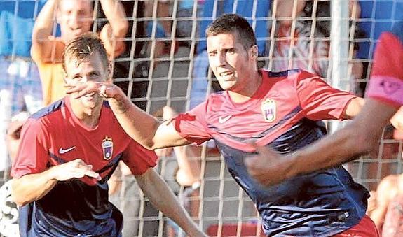 Sergi Guardiola, tras marcar ante el Alcoyano. 