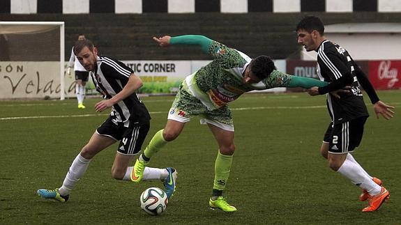 Otra derrota por los fallos defensivos (3-2)