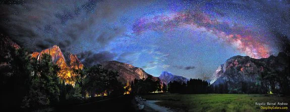 Valle de Yosemite. Se puede ver un meteoro (estrella fugaz) justo encima del famoso Half Dome.