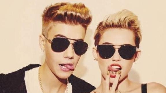 Miley Cyrus disfruta torturando a Selena Gómez dándole celos con Justin Bieber