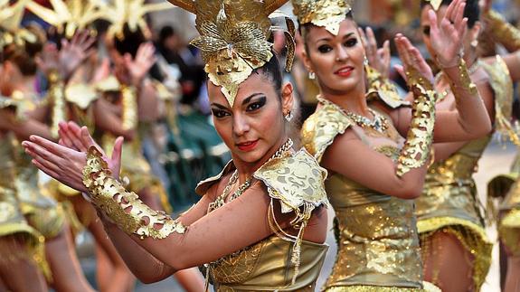 Un momento del desfile de este martes en Águilas.