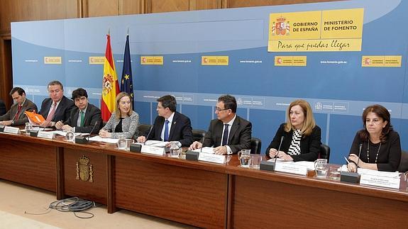 El consejero de Fomento, Francisco Bernabé, ha participado hoy en la reunión celebrada en Madrid sobre la reconstrucción de Lorca