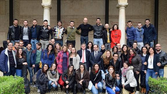 Estudiantes italianos, este jueves, tras su recepción en la Universidad de Murcia.