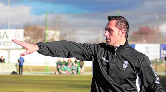 El entrenador del Murcia, José Manuel Aira. 