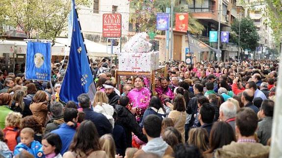 Desfile, este mediodía, en Alfonso X.