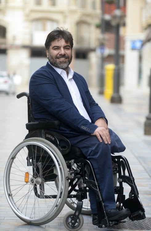 Pedro Antonio García, en la Plaza Castellini. 