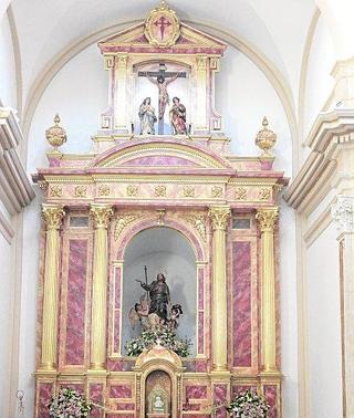 La iglesia de Santiago estrena un retablo en la capilla mayor basado en el de 1900 | La Verdad La iglesia de Santiago estrena un retablo en la capilla mayor basado en el de 1900 | La Verdad