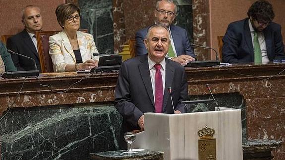 Rafael González Tovar, en la mañana de este martes, durante su intervención en la Asamblea. 