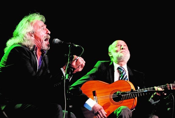 Capullo de Jerez durante su actuación, el sábado, en San Pedro. 