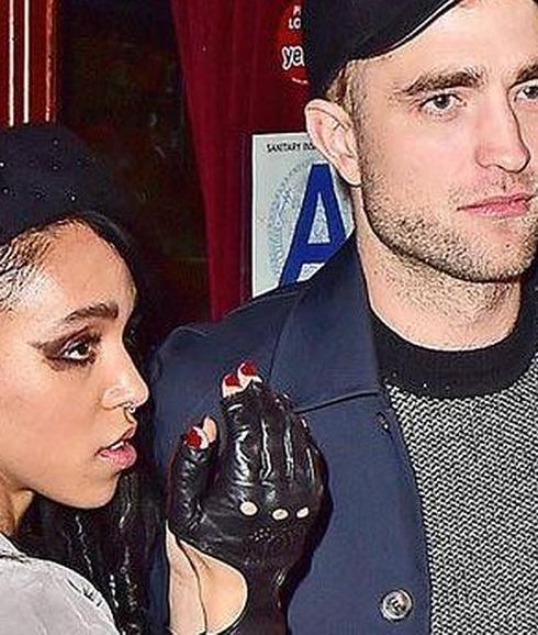 Robert Pattinson y su prometida FKA Twigs