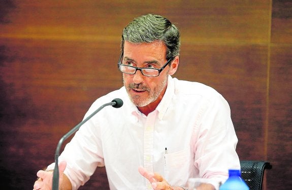 Antonio Sánchez-Solís de Querol, en una comparecencia pública. :: 