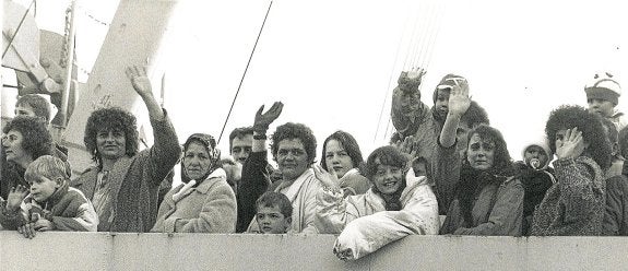 «Que el sol os caliente la cara y os hagáis viejos en España»