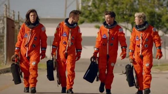 Video de Drag me down.