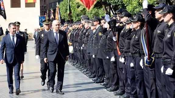 El ministro del Interior, Jorge Fernández Díaz, este jueves en Murcia.