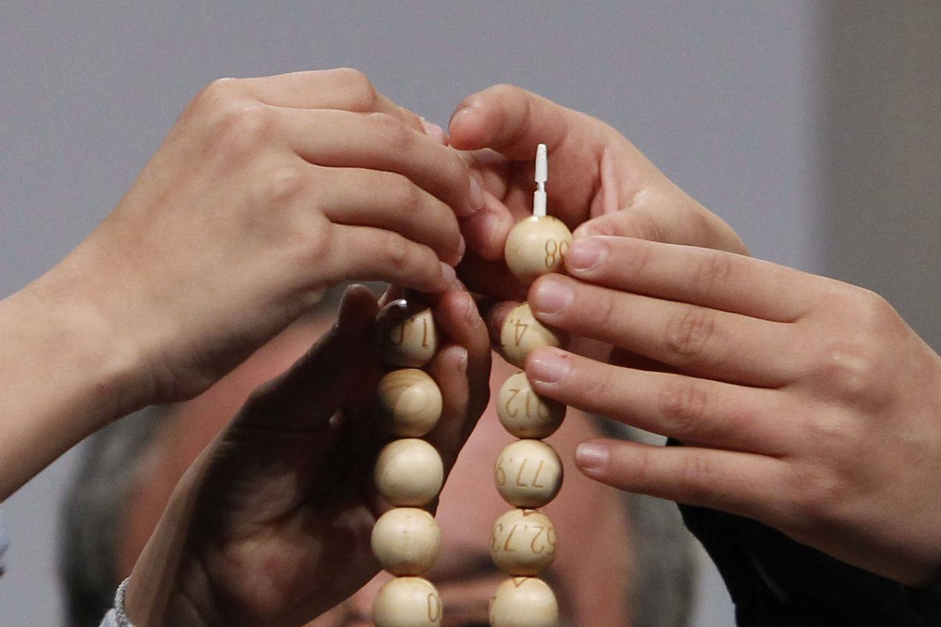 Lotería de Navidad 2015: Llega el décimo «Apadrina a la Ciencia»