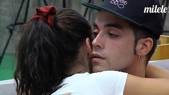 Gran Hermano 16: Niedziela dispuesta a un 'edredoning' con Vera para que no se vaya