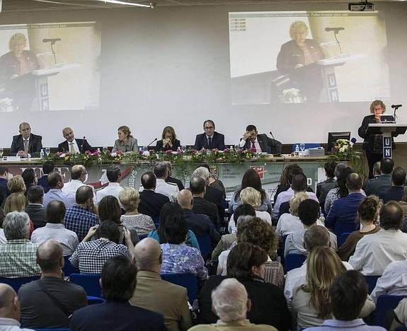 Autoridades e invitados, en la inauguración del curso académico de la UNED en Cartagena.