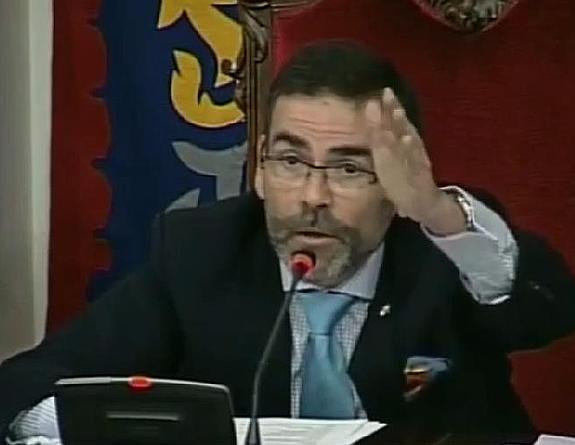 El alcalde, José López, en el pleno del pasado viernes.