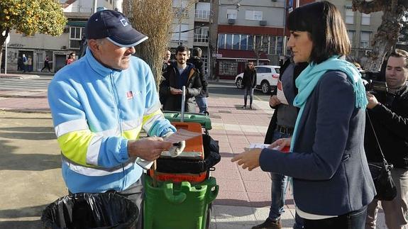 María González Veracruz, esta mañana, en el barrio de San Basilio de Murcia. 