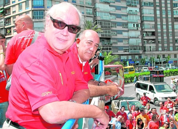 Samper, junto a su cuñado Trujillo, en la celebración del ascenso del año 2007. 