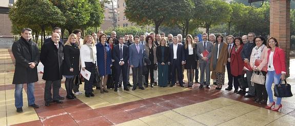 Los alcaldes que asistieron ayer a la asamblea de la Federación Regional de Municipios, después de aprobar por consenso la nueva directiva. 