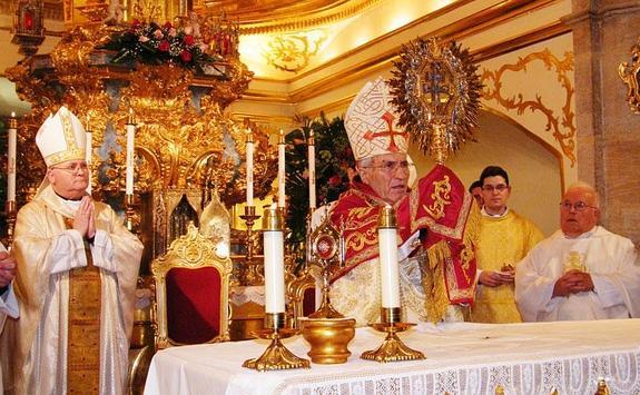 El cardenal arzobispo emérito de Madrid, Antonio María Rouco Varela, este domingo en Caravaca.