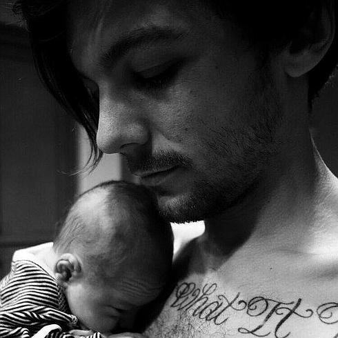 Louis Tomlinson deja sola a Briana Jungwirth con su hijo