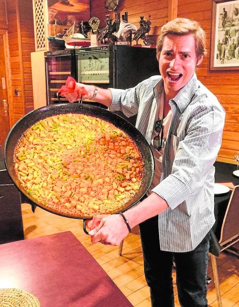 Carlos Baute, el verano pasado, en un restaurante de Águilas. 