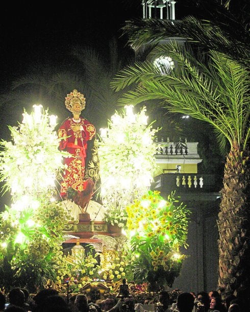 San Pedro restaura su trono y le rebaja 400 kilos de peso