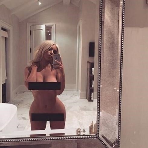 Kim Kardashian, desnuda.