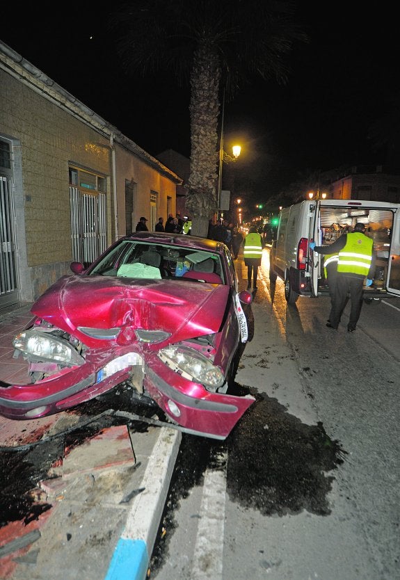 Estado en el que quedó el vehículo tras el impacto.