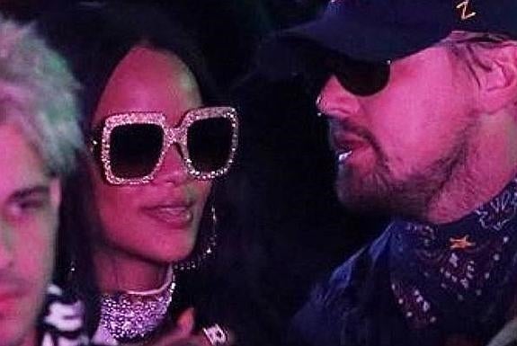 Rihanna y Leonardo DiCaprio asistieron juntos al festival Coachella. 