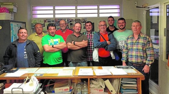 Los integrantes de la nueva gestora de la Cofradía de Pescadores de San Pedro del Pinatar. 