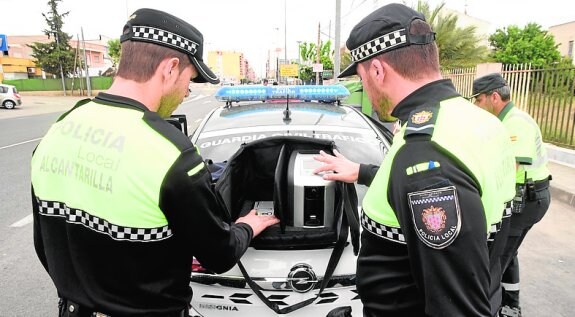 La Policía Local detectará con muestras de saliva el consumo de drogas al  volante