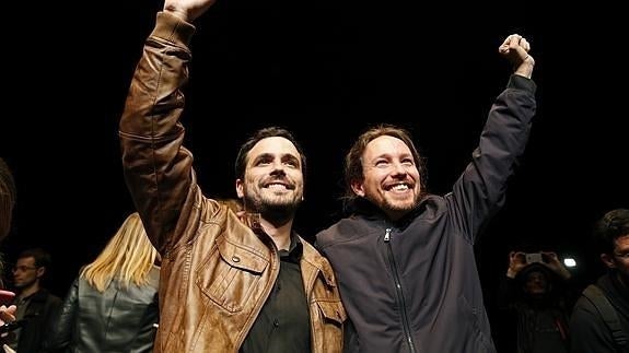 Alberto Garzón y Pablo Iglesias. 