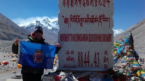 Miguel Madrid, en el Everest. 