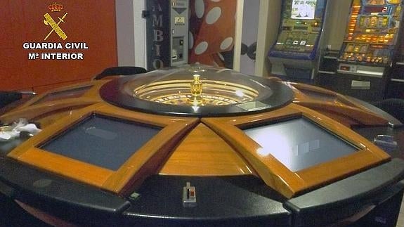 La ruleta que amañaban para llevarse el premio. 